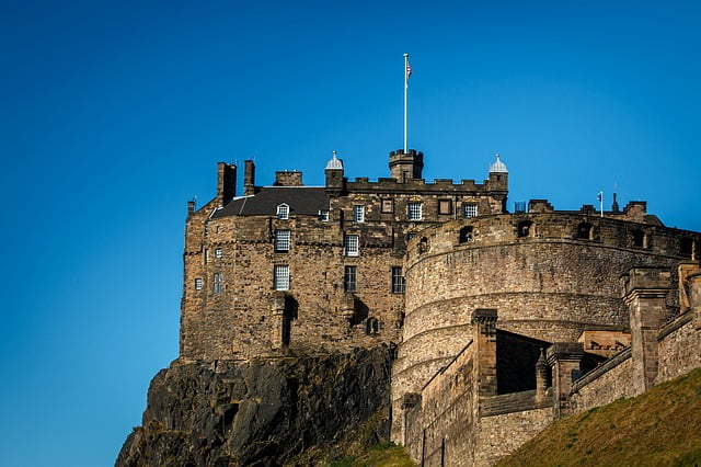 Edinburgh: Castles, Galleries & More