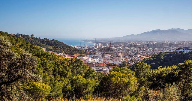 Malaga scenic views from a hillside view Image by Sergio Guzmán from Pixabay 