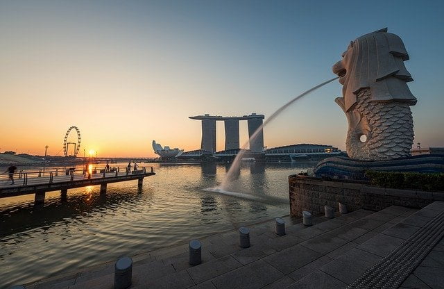 Merlion sunset views in Singapore Image by Sasin Tipchai from Pixabay 