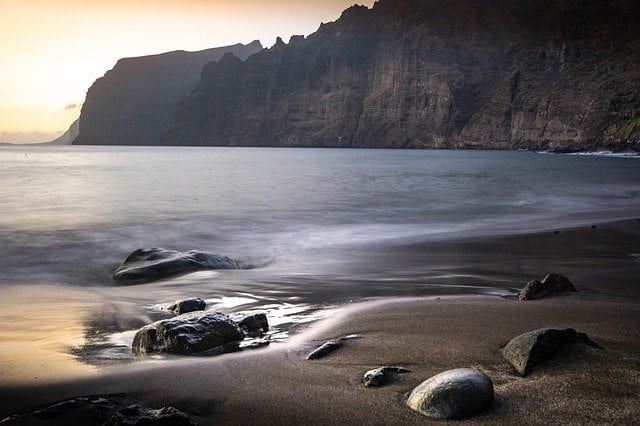 Tenerife calm water on the beach Image by Rolanas Valionis from Pixabay 