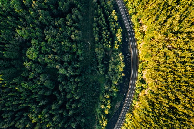 Road trip drone shot aerial views by pixabay user marcinjozwiak