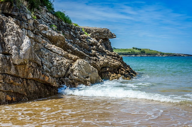 Santander coastal views of the ocean and rugged rocks by pixabay user MemoTravels