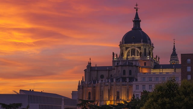 Madrid sunset palace views in Spain Image by Stan89 from Pixabay 