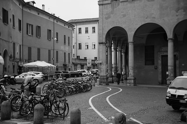 Bologna black and white bicycles scene in Italy Image by awsloley from Pixabay 